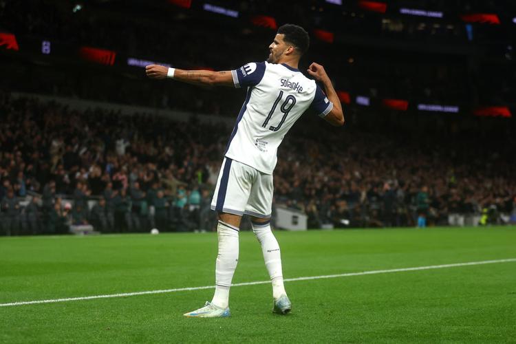 马德兴：米利西奇不敢热身U17女足，一年半不换血，足协当断则断（马德兴：米利西奇回避U17女足热身，18个月无换血，足协应果断决策）