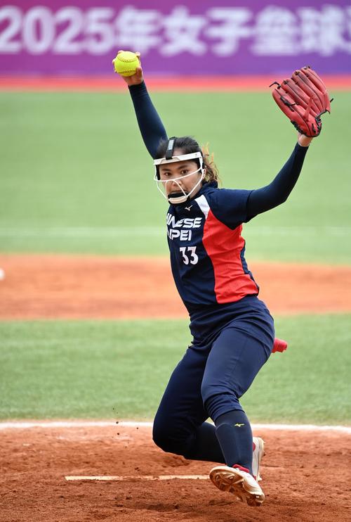 落下风，巴萨9次客场对阵比利时球队输5场（巴萨客战比利时队战绩不佳：9战5负）