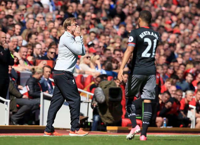 跟队记者：迈尼昂看起来不会续约，但阿莱格里仍在试图说服他（随队记者：迈尼昂续约希望渺茫，阿莱格里仍在努力劝说他）