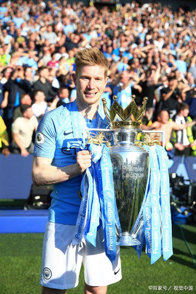 那不勒斯0-0法兰克福，麦克托米奈失良机，埃尔马斯造险（那不勒斯0-0战平法兰克福：麦克托米奈错失良机，埃尔马斯制造险情）