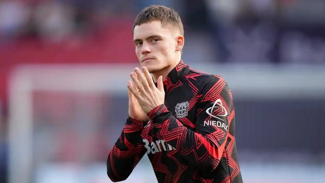 【2025中超总结之大连英博】打造亚洲第一主场（【2025中超盘点·大连英博】锻造亚洲最强主场）