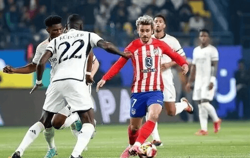 中超最佳进球候选（禁区内）：倒钩凌空脚后跟，谁是你心中的最佳进球？（中超禁区内最佳进球评选：倒钩、凌空、脚后跟，你选谁？）