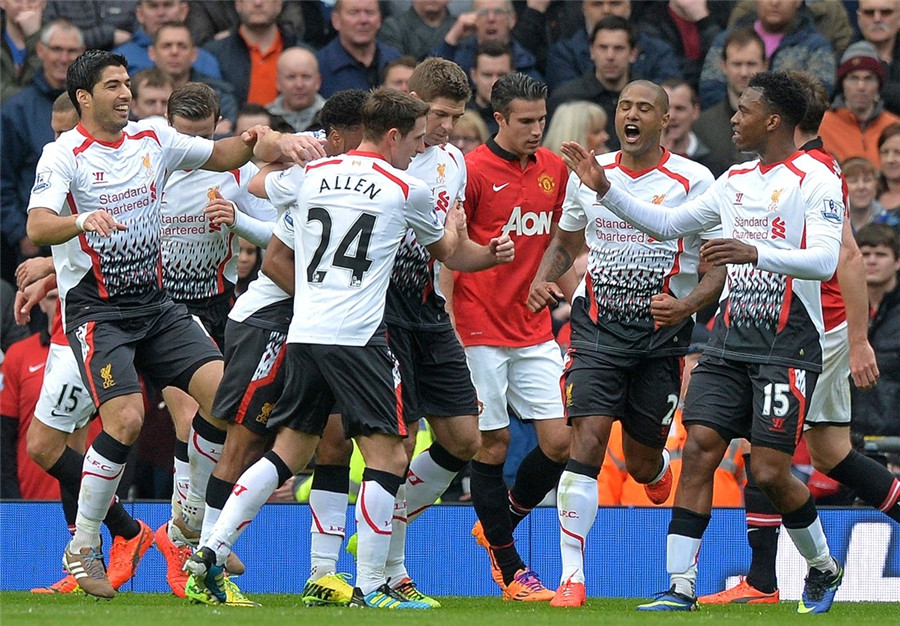 前锋连续三场进球，状态巅峰（前锋三战连斩，状态火热）